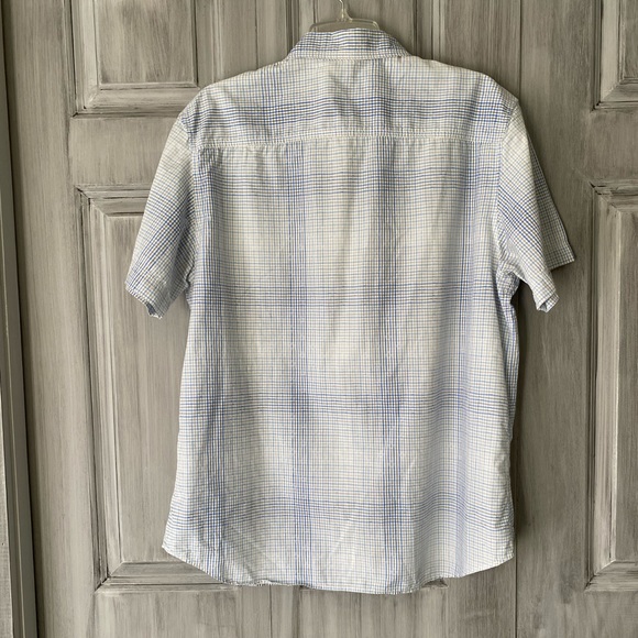 Calvin Klein Casual Button Down Short Sleeve Shirt. Size Men’s L - Picture 2 of 4
